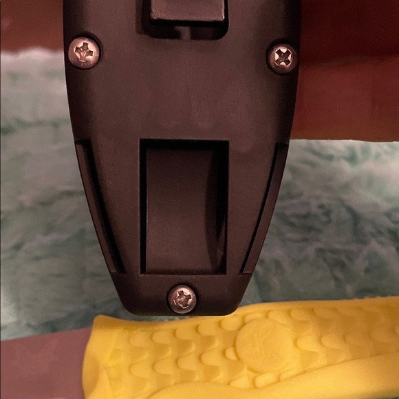 Benchmade Dive Knife - Picture 11 of 16